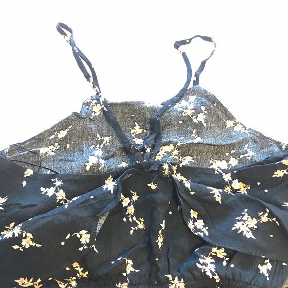 H&M Floral Romper w/ Pockets - Picture 3 of 7